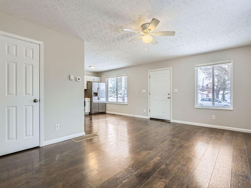 3325 E Deshler Avenue, Columbus, OH 43227 Photo 3