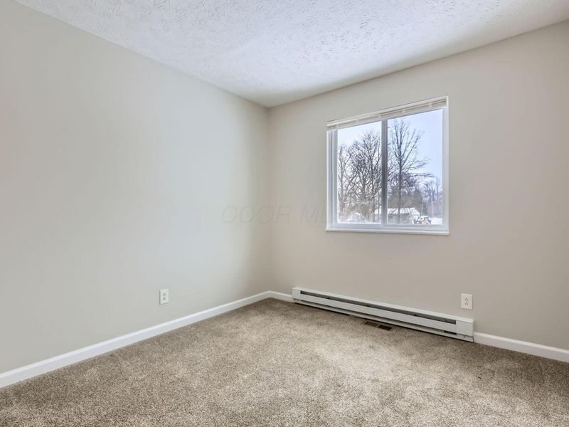 3325 E Deshler Avenue, Columbus, OH 43227 Photo 9