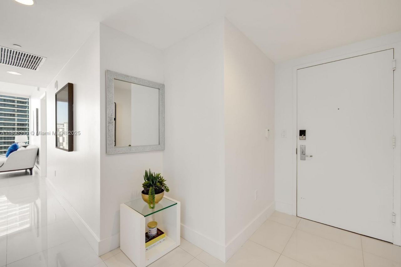 485 Brickell Ave, Unit 3504, Miami, FL 33131 Photo