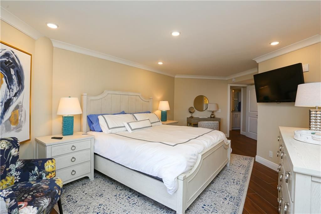 4041 Gulf Shore Blvd N, Unit 305, Naples, FL 34103 Photo