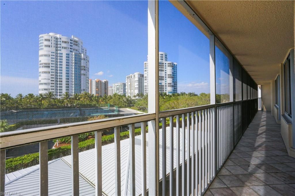 4041 Gulf Shore Blvd N, Unit 305, Naples, FL 34103 Photo
