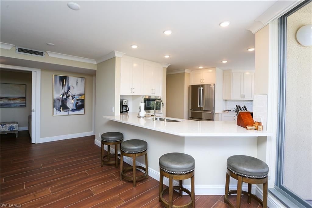 4041 Gulf Shore Blvd N, Unit 305, Naples, FL 34103 Photo