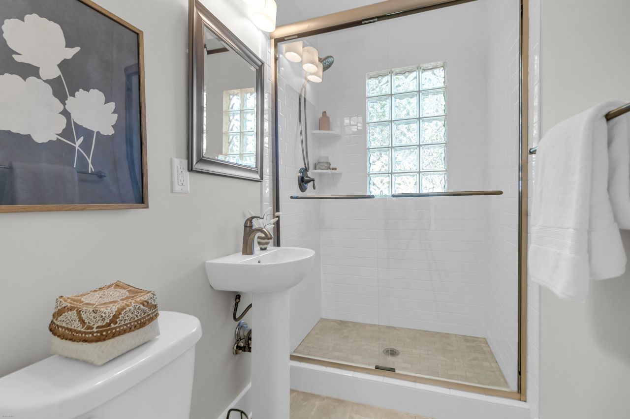 1416 Glencoe Drive Photo 24