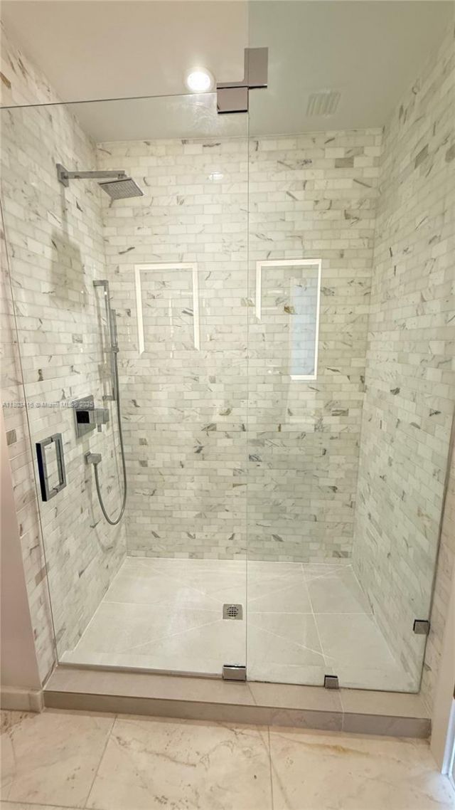 851 NE 1st Ave, Unit 3700, Miami, FL 33132 Photo