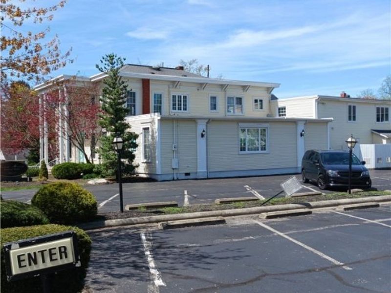 851 Park Avenue, Amherst, OH 44001 Photo 2