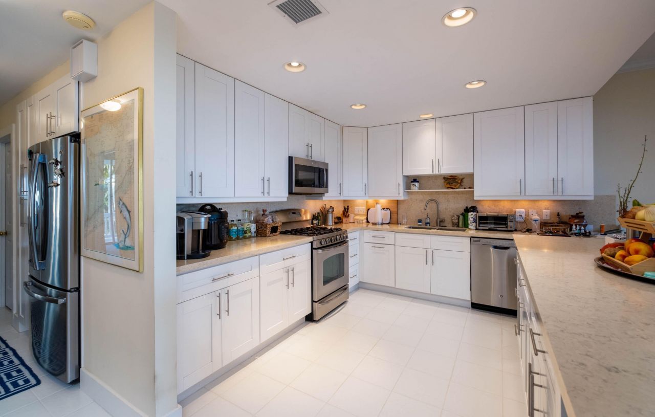 81250 Overseas Highway, Unit 2, Islamorada, FL 33036 Photo