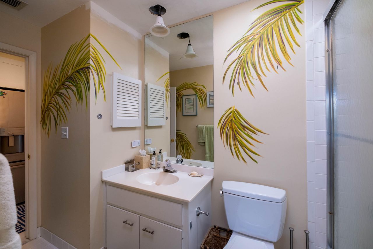 81250 Overseas Highway, Unit 2, Islamorada, FL 33036 Photo