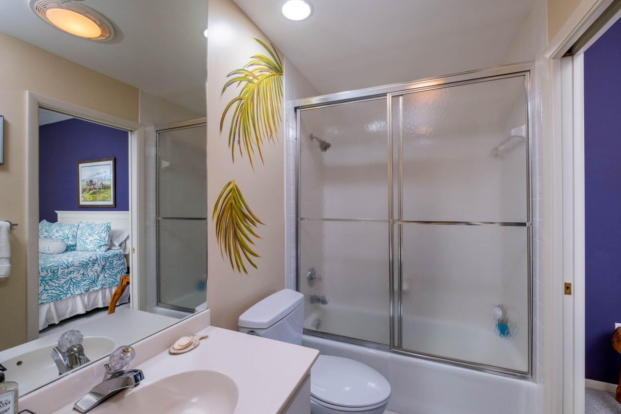 81250 Overseas Highway, Unit 2, Islamorada, FL 33036 Photo