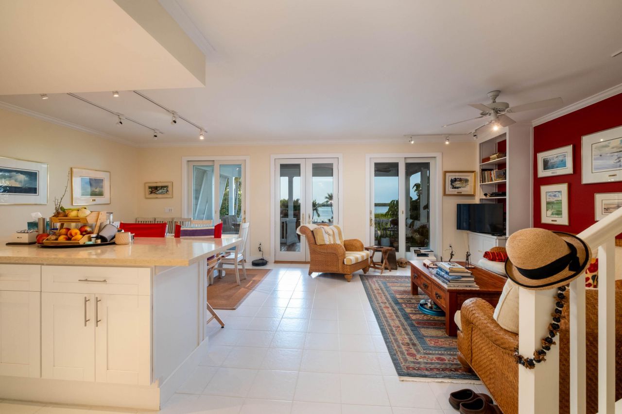 81250 Overseas Highway, Unit 2, Islamorada, FL 33036 Photo