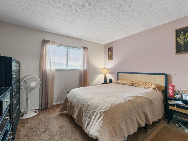 2424 Ravenel Drive, Columbus, OH 43209 Photo 16