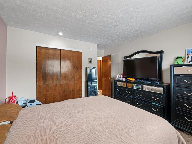 2424 Ravenel Drive, Columbus, OH 43209 Photo 17