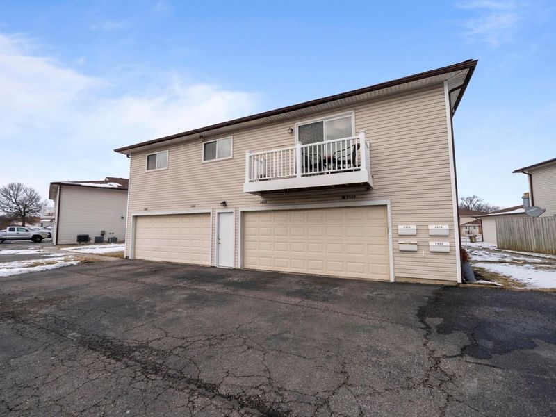 2424 Ravenel Drive, Columbus, OH 43209 Photo 3