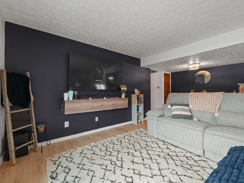 2424 Ravenel Drive, Columbus, OH 43209 Photo 7