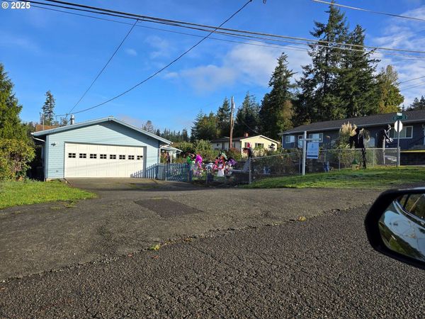 1783 VIEW ST, Myrtle Point, OR 97458