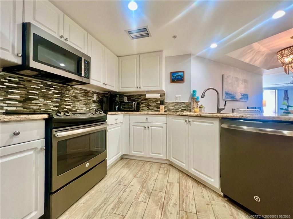 3880 N Highway A1a, Unit 604, Hutchinson Island, FL 34949 Photo