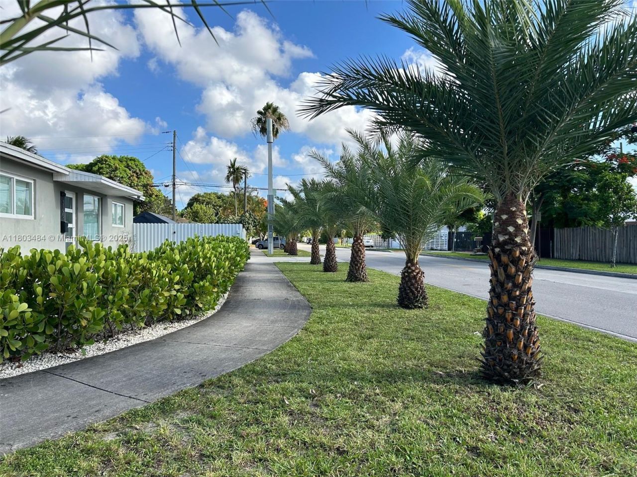 3195 W 10th Ave, Hialeah, FL 33012 Photo