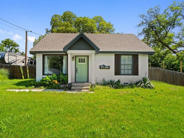 4104 Meandering Court, Lakeside, TX 76135