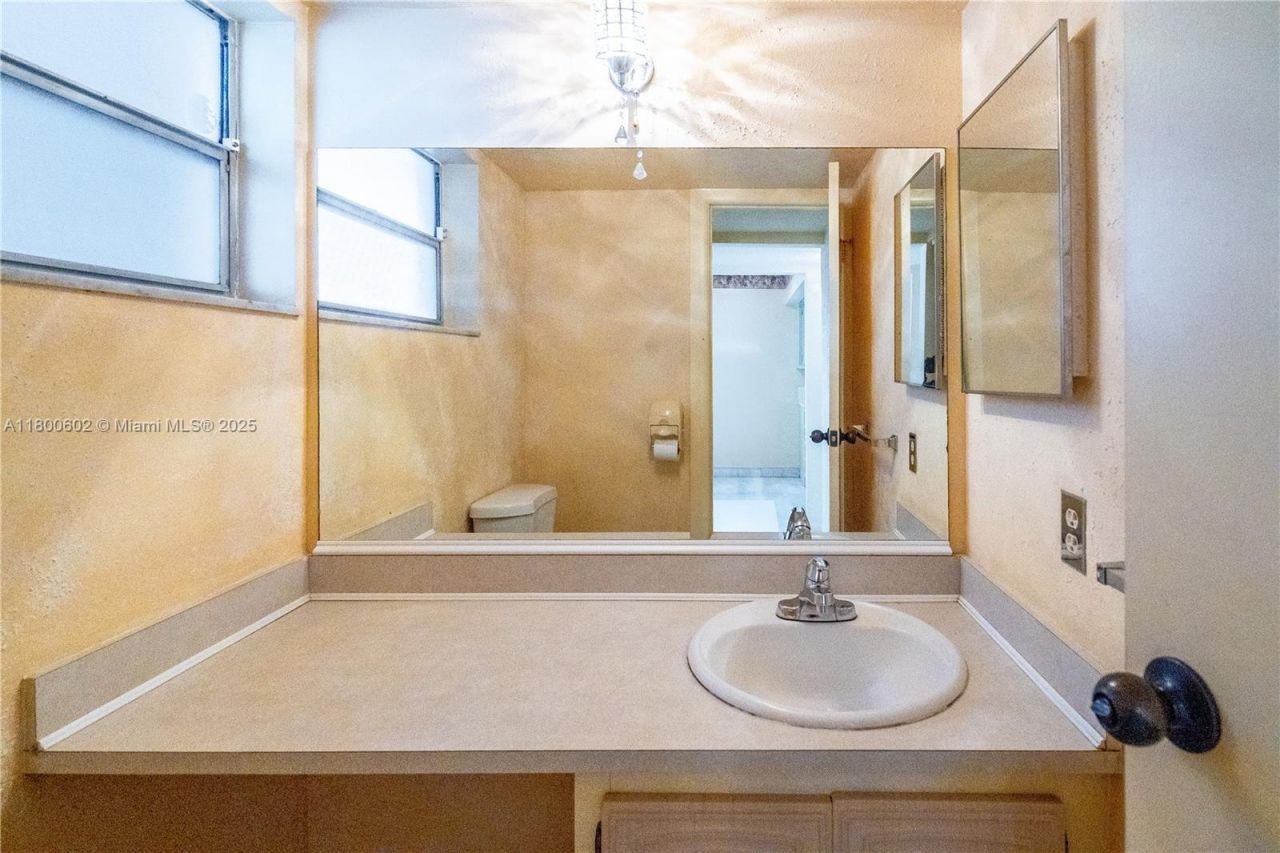 8205 NW 61st St, Unit B209, Tamarac, FL 33321 Photo