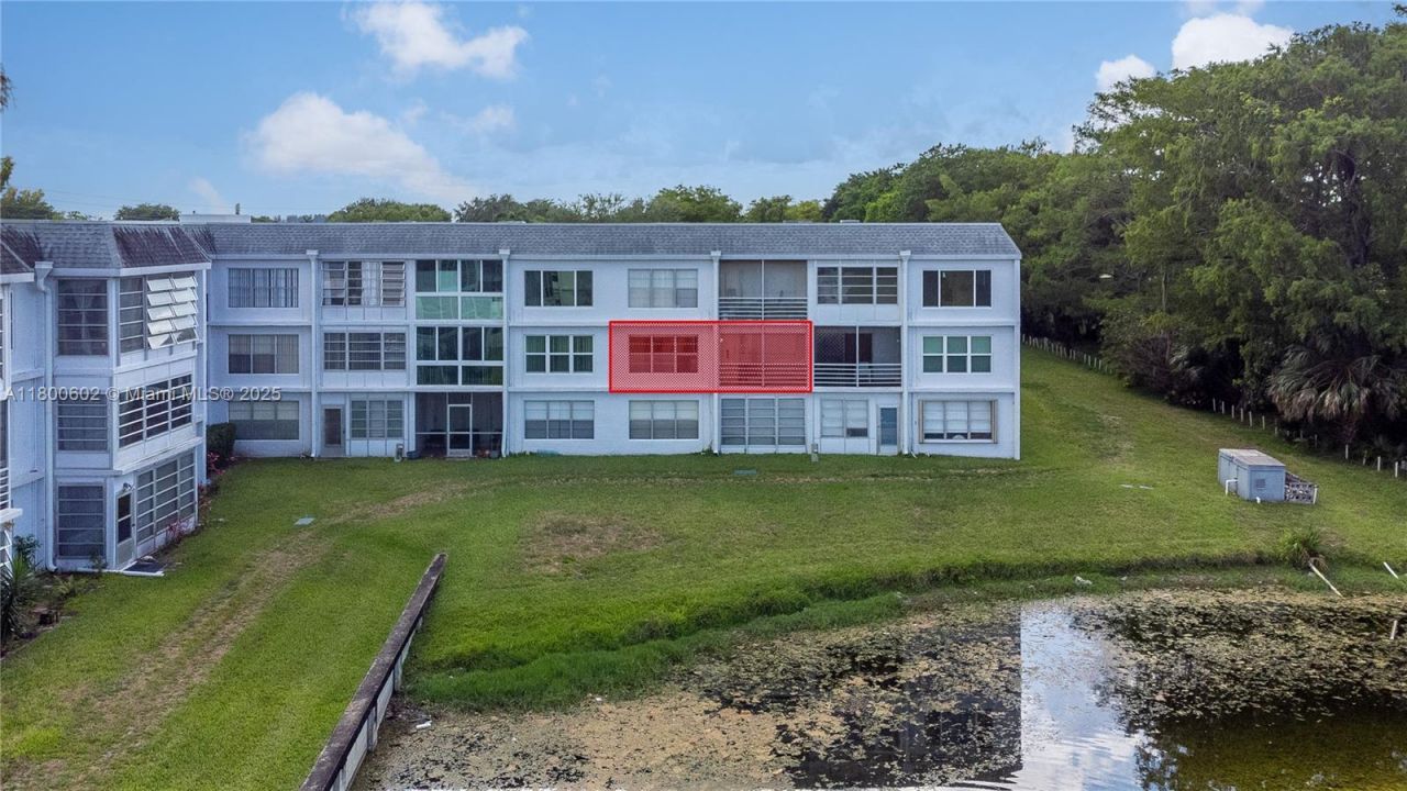 8205 NW 61st St, Unit B209, Tamarac, FL 33321 Photo