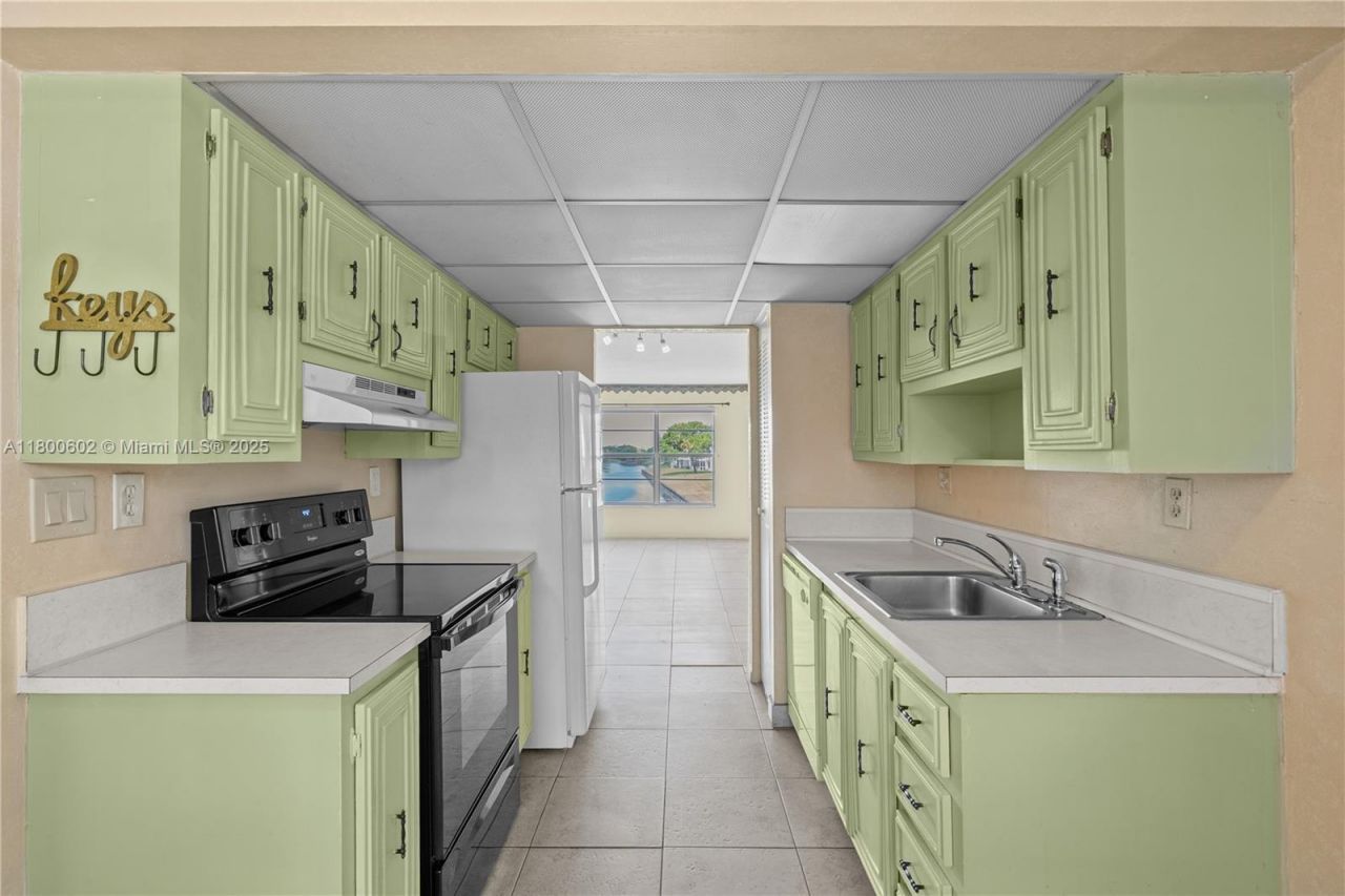 8205 NW 61st St, Unit B209, Tamarac, FL 33321 Photo