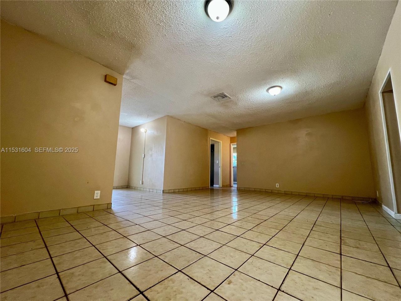 6990 SW 1st St, Margate, FL 33068 Photo