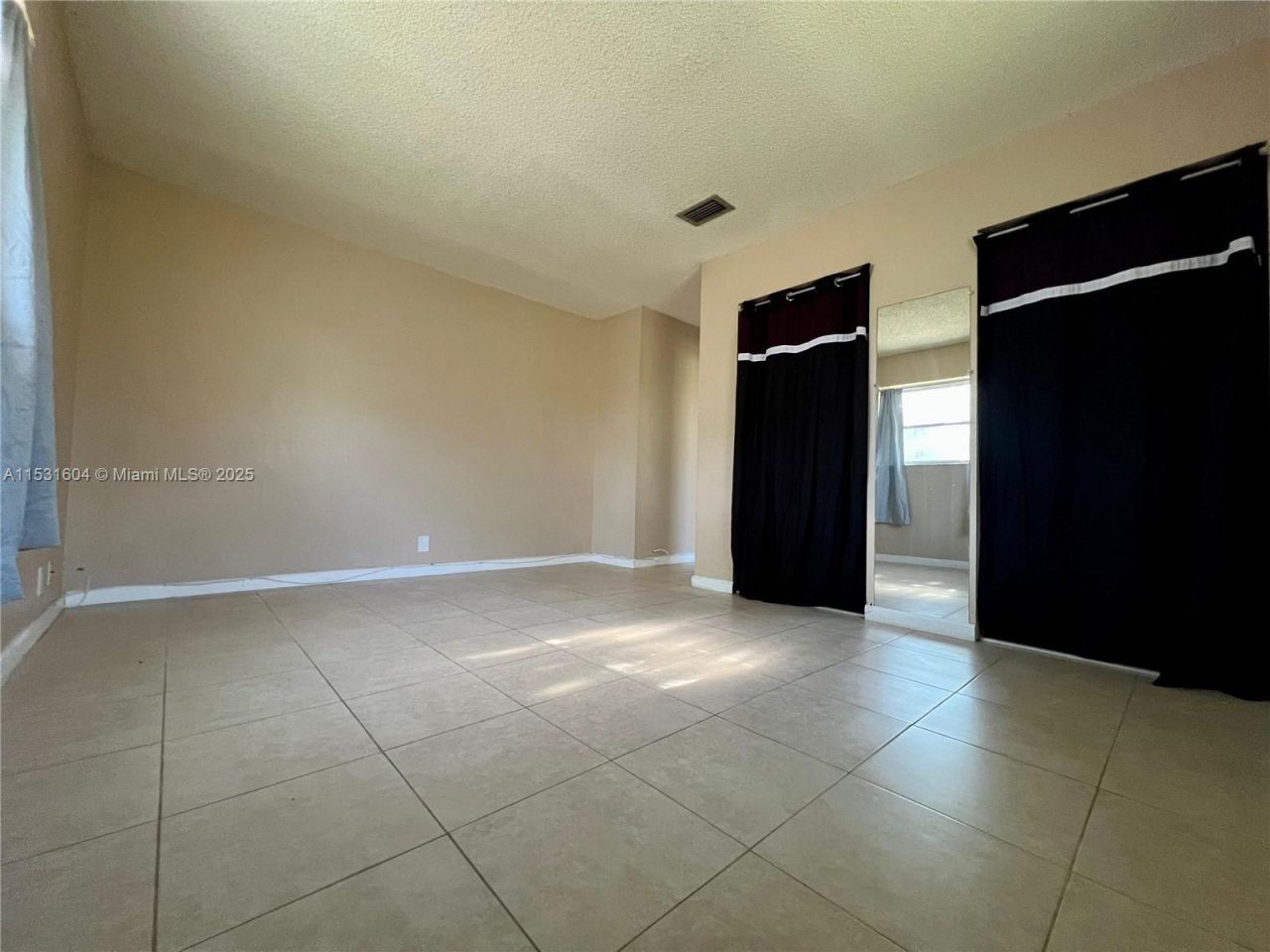 6990 SW 1st St, Margate, FL 33068 Photo