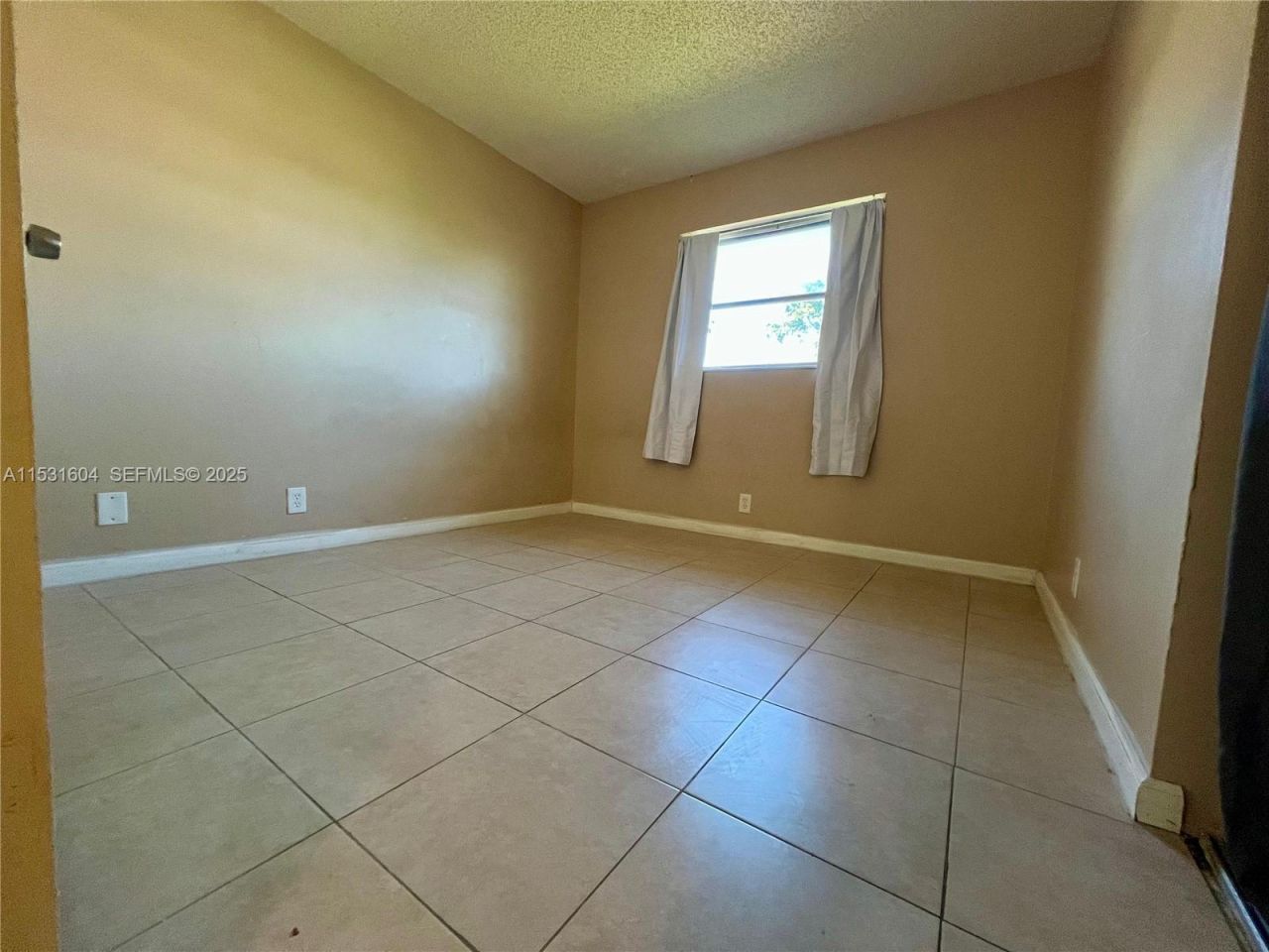 6990 SW 1st St, Margate, FL 33068 Photo