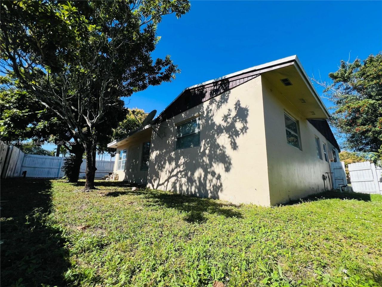 6990 SW 1st St, Margate, FL 33068 Photo