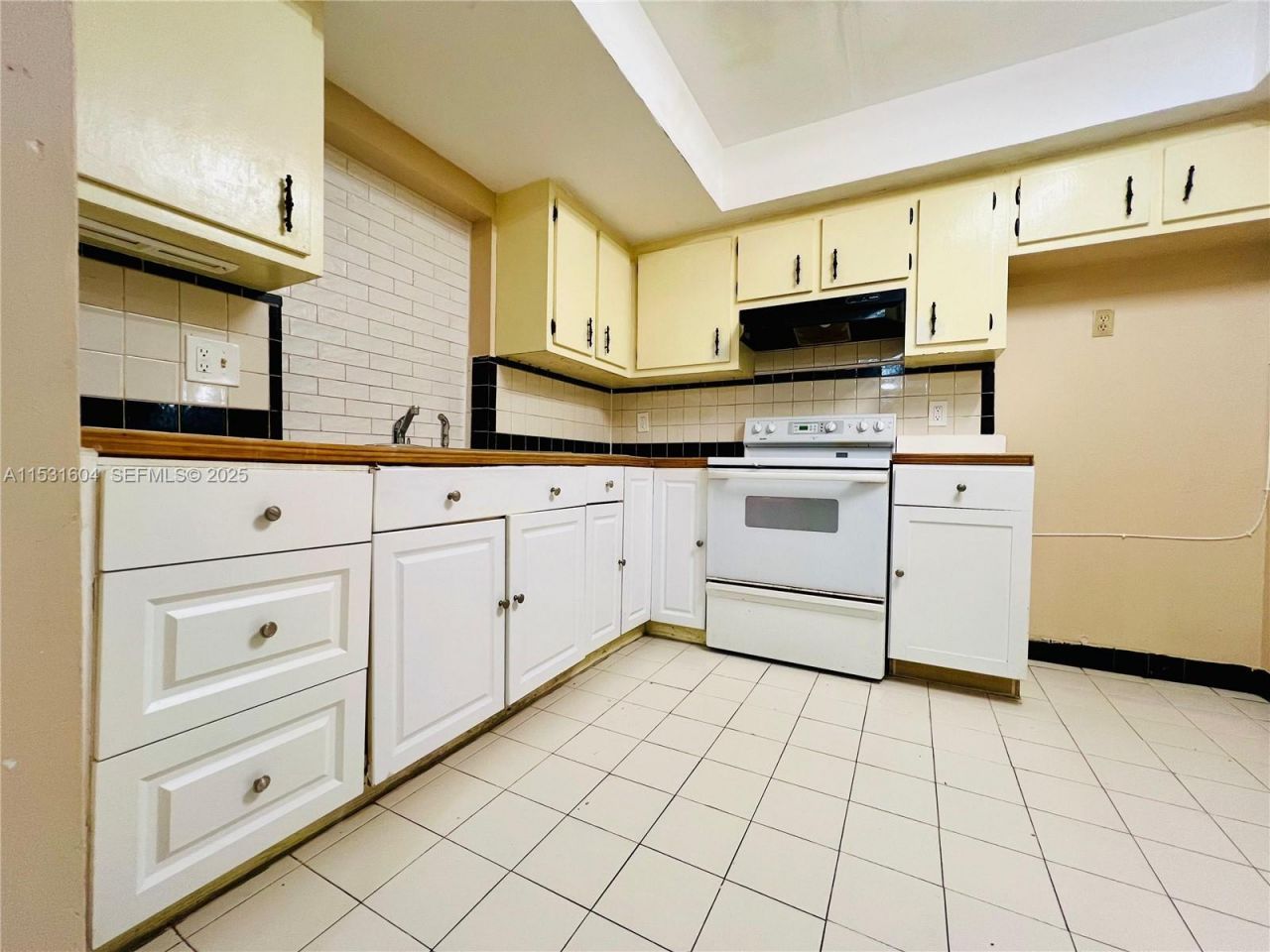 6990 SW 1st St, Margate, FL 33068 Photo