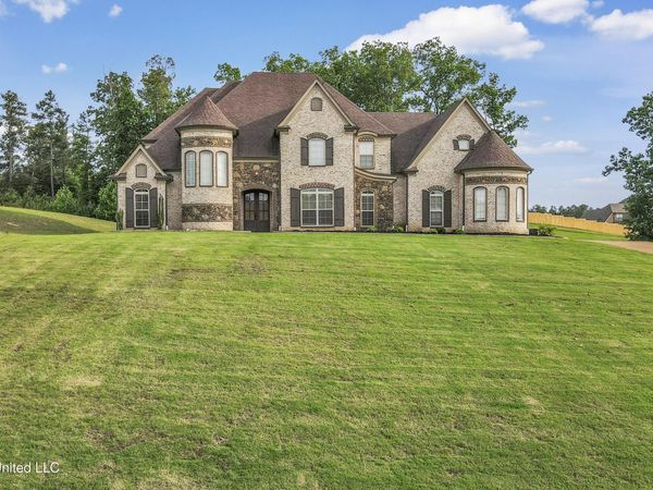 10515 S Long Bridge Road, Olive Branch, MS 38654