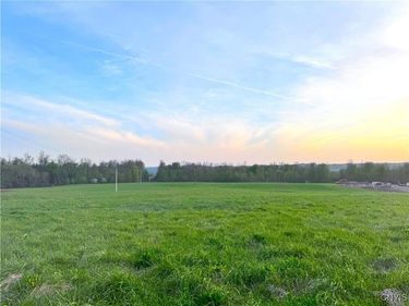 Mallory Road, Sauquoit, NY 13456