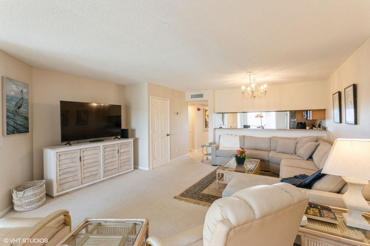 275 Palm Avenue, Unit B403, Jupiter, FL 33477 Photo