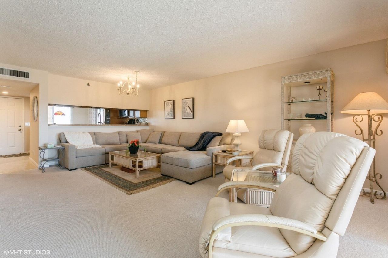 275 Palm Avenue, Unit B403, Jupiter, FL 33477 Photo