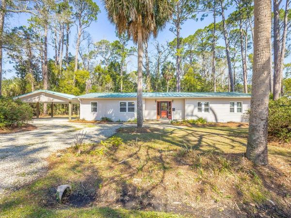 253 Prado Street, Apalachicola, FL 32320