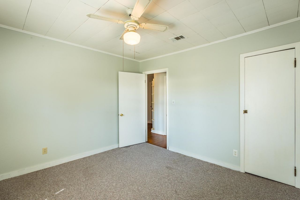 253 Prado Street, Apalachicola, FL 32320 Photo