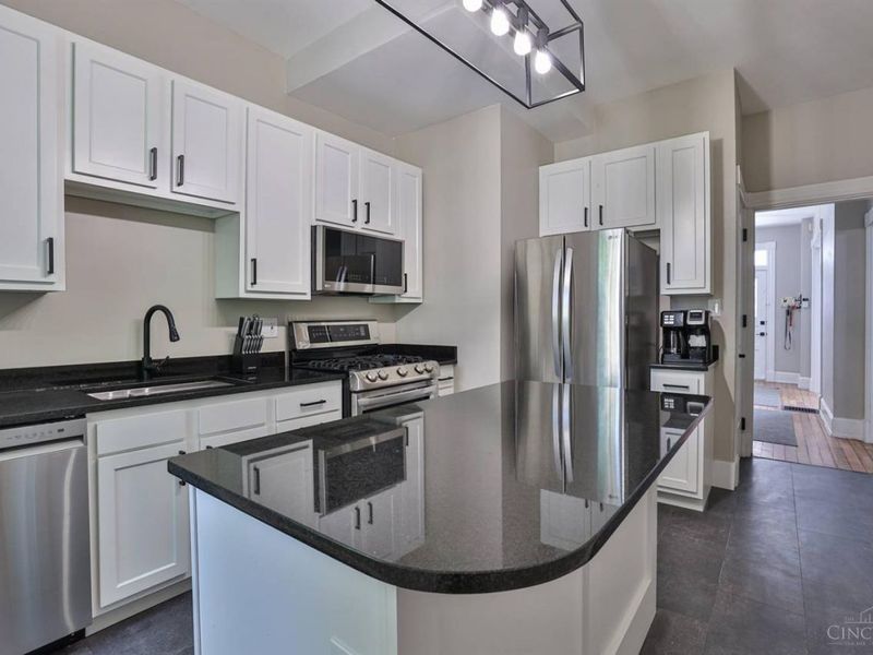2703 Ashland Avenue, Cincinnati, OH 45206 Photo 7