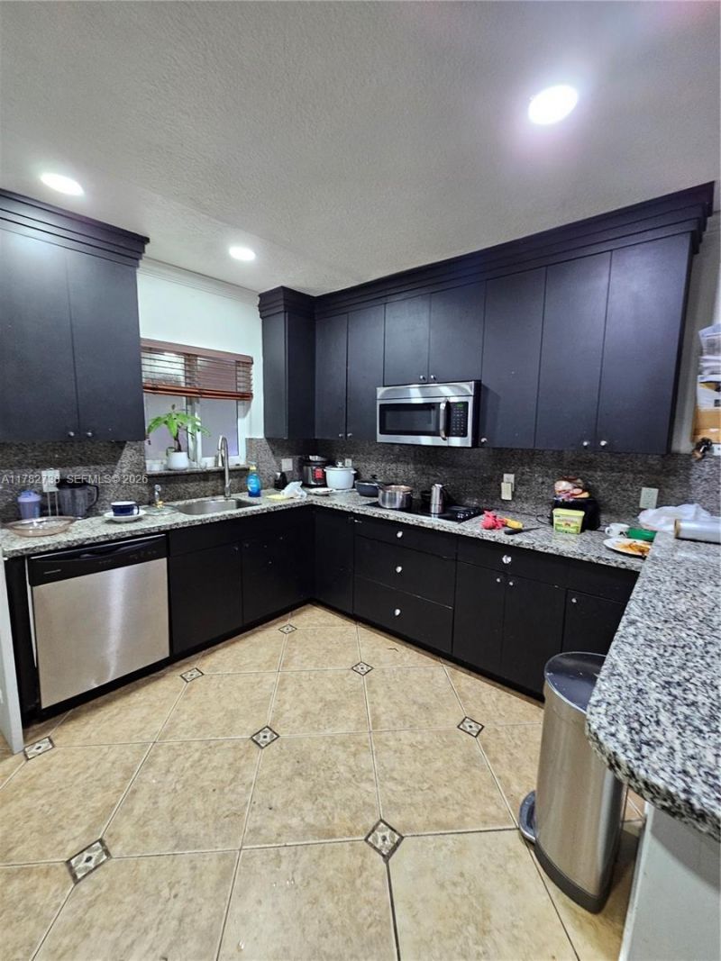 1860 NW 107th St, Miami, FL 33167 Photo