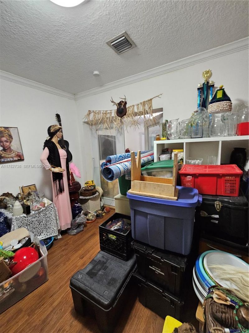 1860 NW 107th St, Miami, FL 33167 Photo