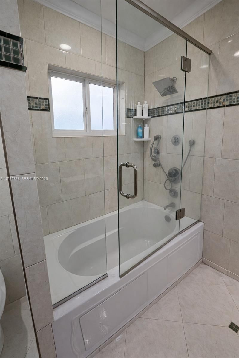 1860 NW 107th St, Miami, FL 33167 Photo