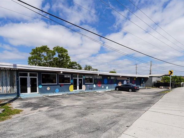 4231 N Dixie Hwy, Oakland Park, FL 33334