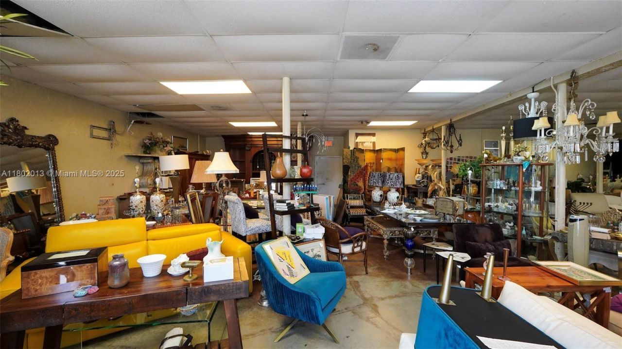 4231 N Dixie Hwy, Oakland Park, FL 33334 Photo