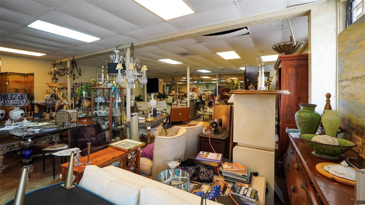 4231 N Dixie Hwy, Oakland Park, FL 33334 Photo