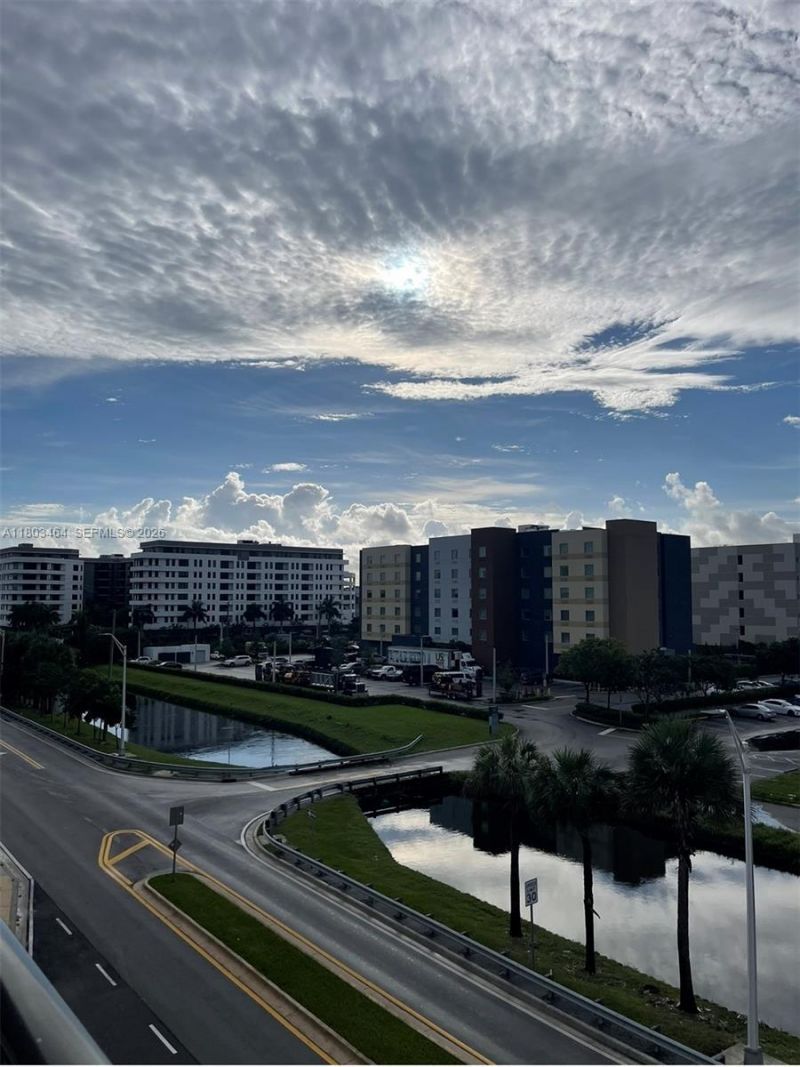 8167 NW 41st St, Unit E-409, Doral, FL 33166 Photo