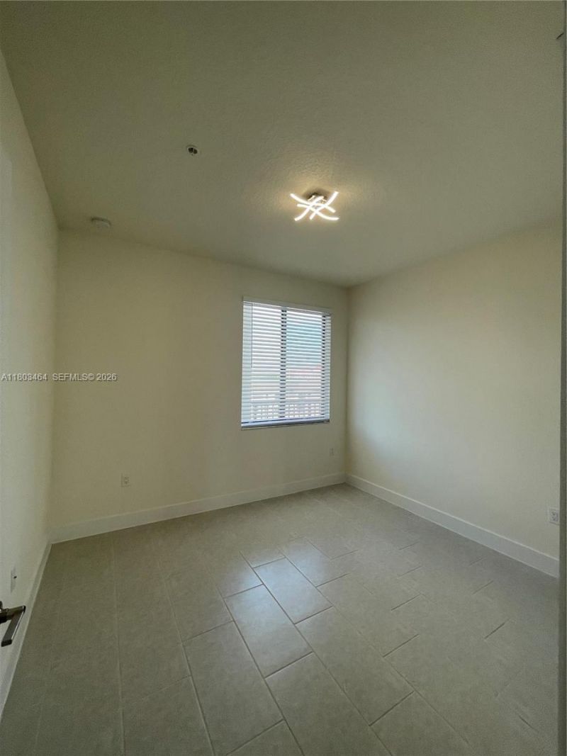 8167 NW 41st St, Unit E-409, Doral, FL 33166 Photo