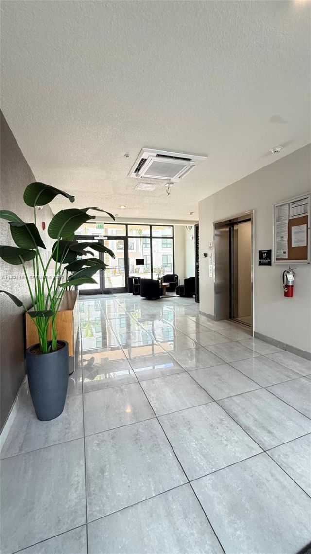 8167 NW 41st St, Unit E-409, Doral, FL 33166 Photo