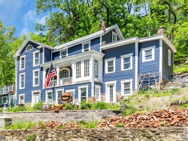 12 Sanatorium Rd, Glen Gardner, NJ 08826