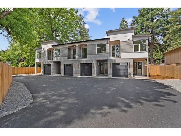 5069 SE KING RD, Unit B, Milwaukie, OR 97222
