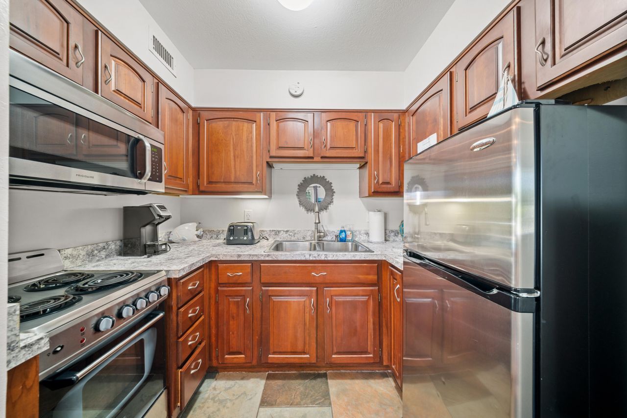 3900 NE Cheri Drive, Jensen Beach, FL 34957 Photo