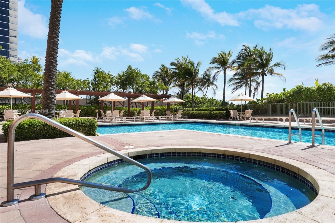 2080 S Ocean Dr, Unit PH4, Hallandale Beach, FL 33009 Photo