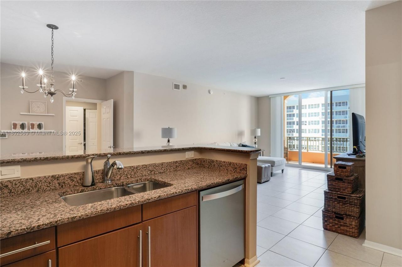 2080 S Ocean Dr, Unit PH4, Hallandale Beach, FL 33009 Photo